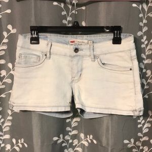 Levi’s shorts